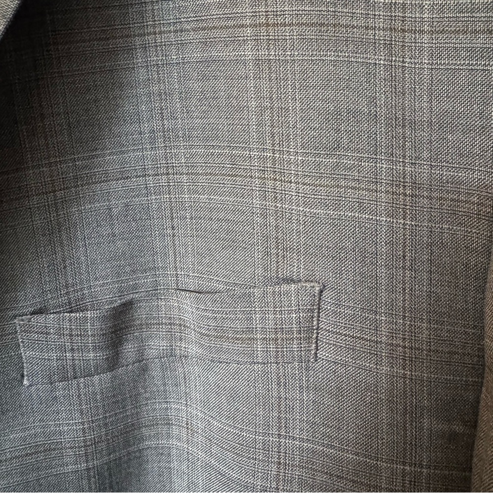 Joseph Abboud Gray Windowpane 2-Piece Suit | Size 54R Jacket, 49W Pants $85 - Picture 3 of 14